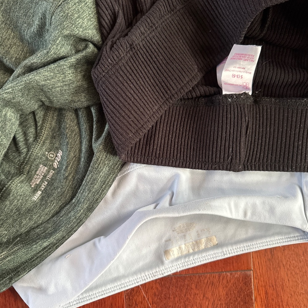 Lady’s preppy xs/sm workout bundle :) - Picture 3 of 10